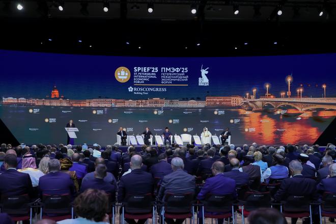 ПМЭФ2025: Президент России заявил о необходимости проектов по извлечению ценных компонентов из отходов 