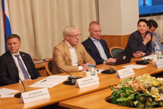 Вячеслав Фетисов пожелал новым депутатам следовать Конституционной обязанности сохранять природу 