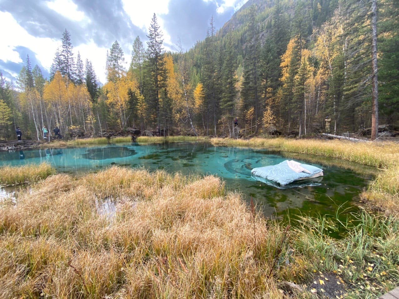 Гейзеровое озеро алтай фото