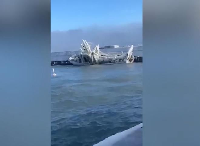 В порту Новороссийска затонуло судно с 200 литрами дизельного топлива 