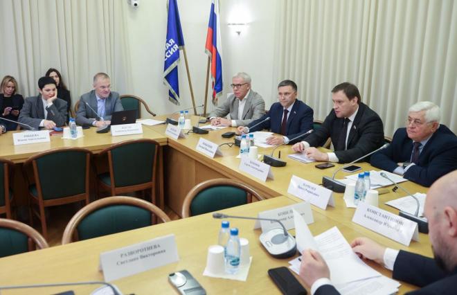 «Пить не из бутылок, а из кувшина». Фетисов поставил самую емкую цель выполнения федпроекта «Чистая вода»