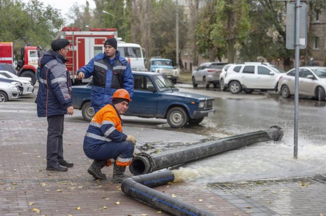 Волгоград в ожидании воды. Город переживает последствия аварии